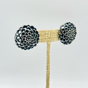 Vintage cutout mum flower pierced earrings new old stock antique silver